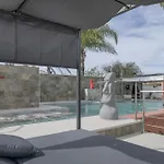 Adan Con Piscina Majestuosa كاديز