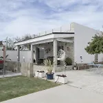 Adán Con Piscina Majestuosa *