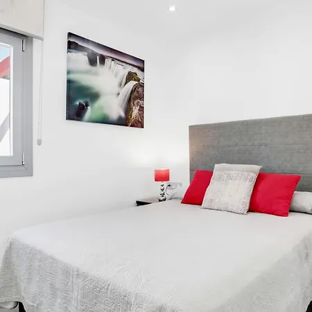 Adán Con Piscina Majestuosa * Cadice