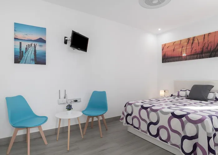 Adan Con Piscina Majestuosa Gospodarstwo wiejskie *