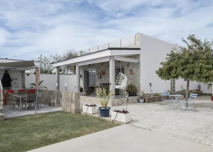 Adán Con Piscina Majestuosa *